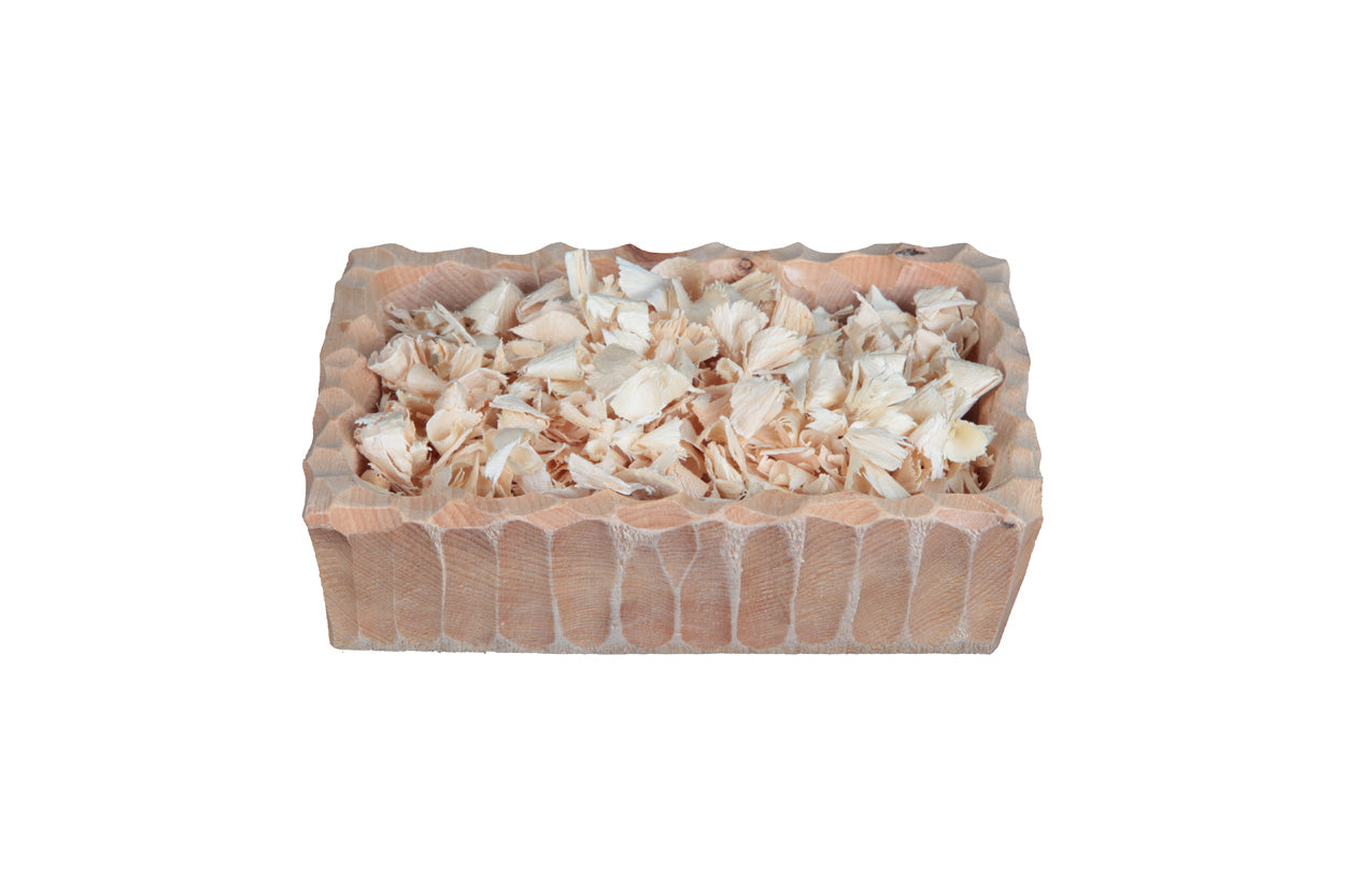 Schale aus Zirbenholz mit Zirbenholzspänen