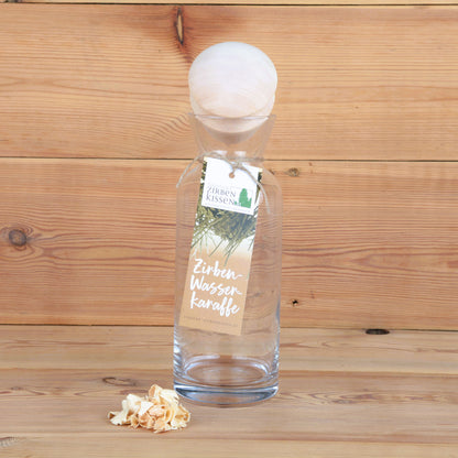 Original Tiroler Wasser-Karaffe mit Holzdeckel aus dem Zillertal, 1 Liter